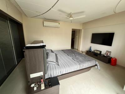 Bedroom Image of 2400 Sq.ft 3 BHK Apartment / Flat for sale in Juhu Mumbai for Rs. 100000000