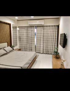 Bedroom Image of 1890 Sq.ft 3 BHK Apartment / Flat for rent in Basil Skyline, Vaishno Devi Circle Ahmedabad for Rs. 30000