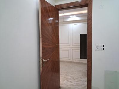 Bedroom Image of 2250 Sq.ft 4 BHK Apartment / Flat for sale in DM Infra, Sector 104 Noida for Rs. 8750000