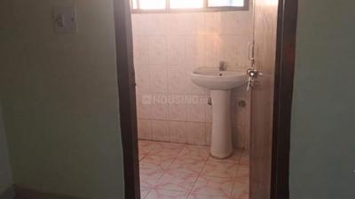 Bathroom Image of 826 Sq.ft 2 BHK Apartment / Flat for sale in Rajajipuram Lucknow for Rs. 3450000