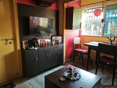 Living Room Image of 850 Sq.ft 2 BHK Apartment / Flat for rent in Naktala Kolkata for Rs. 12500