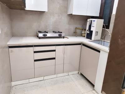 Kitchen Image of 850 Sq.ft 2 BHK Apartment / Flat for sale in Indirapuram Ghaziabad for Rs. 6500000
