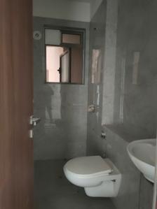 Common Bathroom Image of 800 Sq.ft 2 BHK Apartment / Flat for sale in Sheth Auris Bliss, Malad West Mumbai for Rs. 18700000