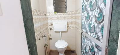 Bathroom Image of 1 BHK FLAT ON SHARING BASIS in Andheri West, Mumbai