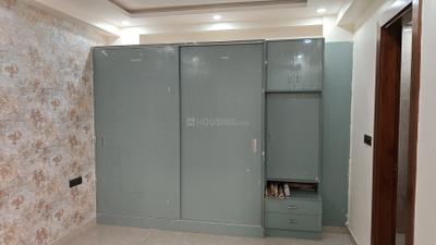 Bedroom Image of 1800 Sq.ft 4 BHK Builder Floor for sale in Shalimar Garden Ghaziabad for Rs. 16500000