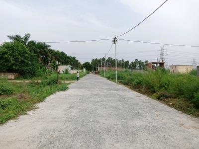 Image of 900 Sq.ft Residential Plot / Land for sale in Knowledge Park 2, Greater Noida for Rs. 5500000