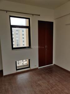 Bedroom Image of 1950 Sq.ft 3 BHK Apartment / Flat for sale in Unitech Heights, Chi III Greater Noida for Rs. 10800000