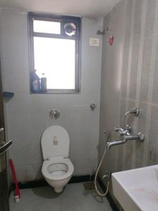 Common Bathroom Image of 995 Sq.ft 2 BHK Apartment / Flat for sale in Vashi Navi Mumbai for Rs. 15600000