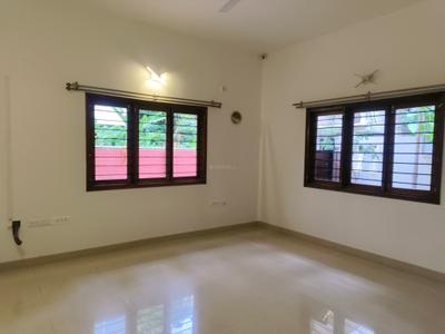 Bedroom Image of 4200 Sq.ft 4 BHK Independent House for rent in Sanjaynagar Bengaluru for Rs. 300000
