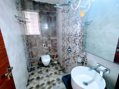 Bathroom Image of 1250 Sq.ft 2 BHK Apartment / Flat for rent in K Raheja Woods, Kalyani Nagar Pune for Rs. 38000
