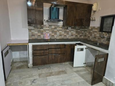 Kitchen Image of 1500 Sq.ft 1 BHK Builder Floor for rent in  Ravindra Vihar, Indira Nagar Lucknow for Rs. 15000