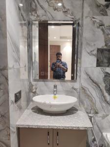 Bathroom Image of 3500 Sq.ft 3 BHK Builder Floor for rent in Freedom Fighters Enclave New Delhi for Rs. 55000