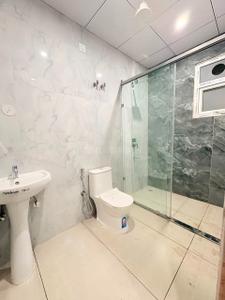 Bathroom Image of 1300 Sq.ft 2 BHK Builder Floor for sale in GMS Road Dehradun for Rs. 6500000