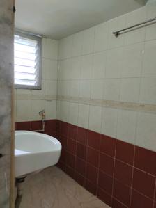 Common Bathroom Image of 550 Sq.ft 1 BHK Apartment / Flat for sale in Andheri East Mumbai for Rs. 9700000