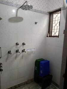 Bathroom Image of 1700 Sq.ft 2 BHK Independent House for rent in Sector 40 Noida for Rs. 26000
