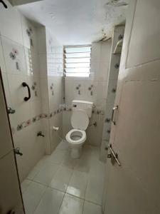 Bathroom Image of 1000 Sq.ft 2 BHK Apartment / Flat for rent in Naranpura Ahmedabad for Rs. 27000