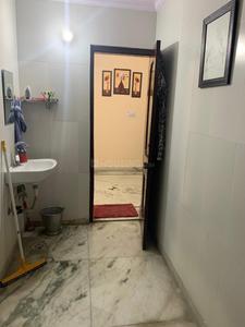 Bathroom Image of 900 Sq.ft 2 BHK Builder Floor for rent in Hari Nagar New Delhi for Rs. 24000
