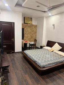 Bedroom Image of 1000 Sq.ft 2 BHK Builder Floor for rent in South Extension II New Delhi for Rs. 100000