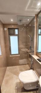 Bathroom Image of 950 Sq.ft 3 BHK Apartment / Flat for sale in Hiranandani Highland A B C D And E Wing, Powai Mumbai for Rs. 41500000