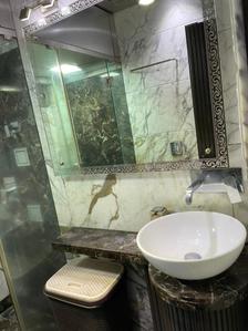 Bathroom Image of 2303 Sq.ft 4 BHK Apartment / Flat for sale in Runwal Elegante, Andheri West Mumbai for Rs. 67500000
