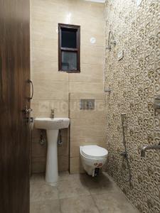 Bathroom Image of 750 Sq.ft 2 BHK Apartment / Flat for sale in Sector 105 Gurgaon for Rs. 4500000