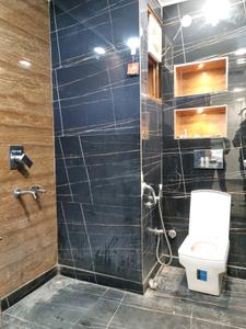 Common Bathroom Image of 1000 Sq.ft 3 BHK Builder Floor for rent in Dwarka Mor New Delhi for Rs. 21500