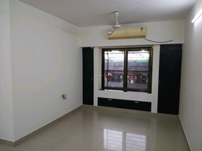 Living Room Image of 900 Sq.ft 2 BHK Apartment / Flat for sale in Satnam Apartments, Cuffe Parade Mumbai for Rs. 50000000