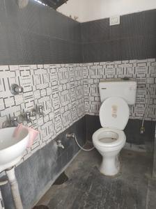Bathroom Image of 1350 Sq.ft 1 BHK Apartment / Flat for rent in Avas Vikas Colony Hardoi for Rs. 5500