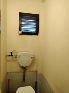 Common Bathroom One Image of 550 Sq.ft 1 BHK Apartment / Flat for sale in Sector 23B Dwarka New Delhi for Rs. 5750000