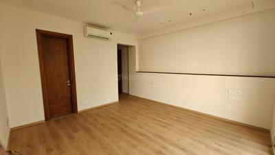 Bedroom Image of 3240 Sq.ft 5 BHK Independent House for sale in MGF The Vilas Apartment, DLF Phase 2 Gurgaon for Rs. 220000000