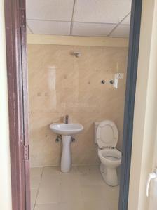 Bathroom Image of 1075 Sq.ft 2 BHK Apartment / Flat for rent in Paramount Emotions, Noida Extension Greater Noida for Rs. 18000