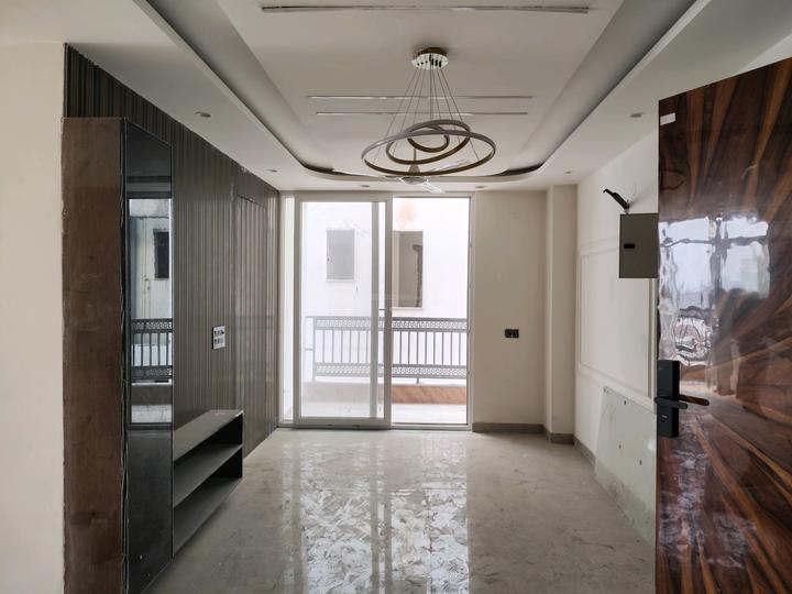 The Ultima 107 by The Ultima Group Main Image 1