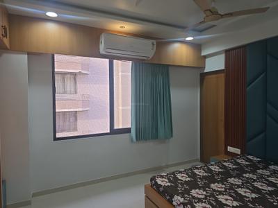 Bedroom Image of 2000 Sq.ft 3 BHK Apartment / Flat for rent in Anikedhya Atlantis, Chandkheda Ahmedabad for Rs. 38000
