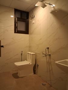 Common Bathroom Image of 1100 Sq.ft 2 BHK Apartment / Flat for sale in Trinity Provica Dream Valley, Sector 72 Noida for Rs. 5400000