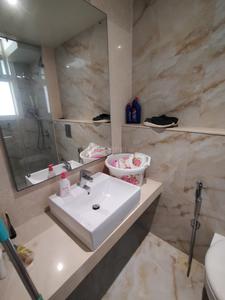 Bathroom Image of 1250 Sq.ft 3 BHK Apartment / Flat for rent in Raheja Exotica Sorento, Madh Mumbai for Rs. 85000