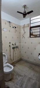 Bathroom Image of 1600 Sq.ft 2 BHK Builder Floor for rent in Sector 32 Faridabad for Rs. 25000