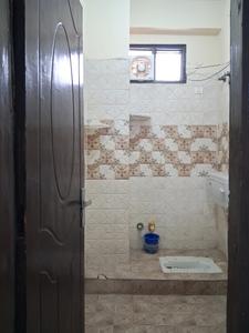 Common Bathroom Image of 1650 Sq.ft 3 BHK Apartment / Flat for sale in Defence Enclave, Sector 44 Noida for Rs. 9200000