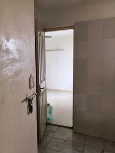 Common Bathroom Image of 1326 Sq.ft 3 BHK Apartment / Flat for sale in Tulip White, Sector 69 Gurgaon for Rs. 14500000