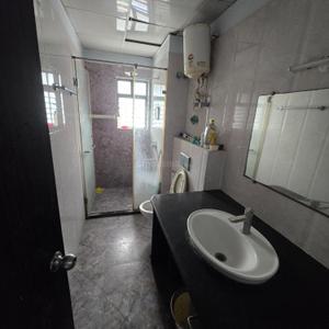 Bathroom Image of 1500 Sq.ft 3 BHK Apartment / Flat for sale in Active Acres, Tangra Kolkata for Rs. 16000000