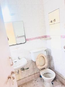 Bathroom Image of 1750 Sq.ft 3 BHK Apartment / Flat for sale in Varun Apartments, Sector 62 Noida for Rs. 20000000