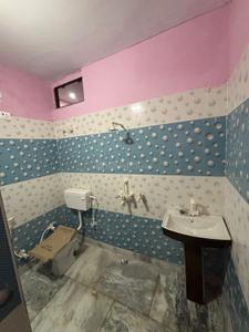 Bathroom Image of 1350 Sq.ft 2 BHK Builder Floor for rent in Dayal Bagh Agra for Rs. 13000