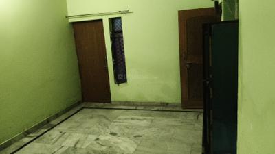 Bedroom Image of 2000 Sq.ft 2 BHK Independent House for rent in Madiyava Lucknow for Rs. 12000