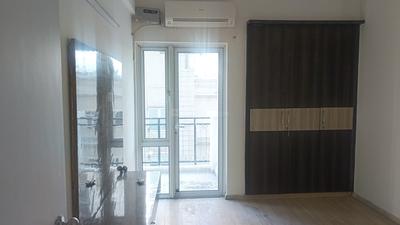 Bedroom Image of 1750 Sq.ft 3 BHK Apartment / Flat for sale in DLF Capital Greens Phase 1 And 2, Karampura New Delhi for Rs. 35000000
