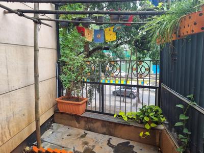 Balcony Image of 1500 Sq.ft 3 BHK Apartment / Flat for sale in Lodha Sterling, Thane West Thane for Rs. 27000000