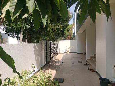 Balcony Image of 3500 Sq.ft 4 BHK Villa for rent in Thudiyalur Coimbatore for Rs. 60000