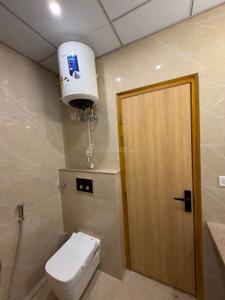 Bathroom Image of 630 Sq.ft 1 BHK Independent House for rent in Sector 46 Gurgaon for Rs. 40000