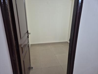 Bedroom Image of 1100 Sq.ft 2.5 BHK Apartment / Flat for rent in Sethi Max Royal, Sector 76 Noida for Rs. 28000