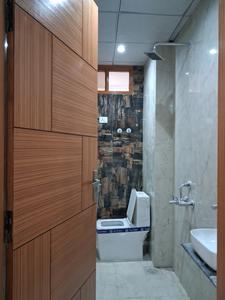 Common Bathroom Image of 1650 Sq.ft 3 BHK Apartment / Flat for sale in Sector 49 Noida for Rs. 8499999