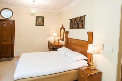 Bedroom Image of 7800 Sq.ft 8 BHK Apartment / Flat for sale in Andheri West Mumbai for Rs. 350000000