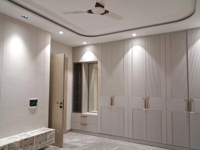 Bedroom Image of 2700 Sq.ft 4 BHK Builder Floor for sale in Paschim Vihar New Delhi for Rs. 65000000